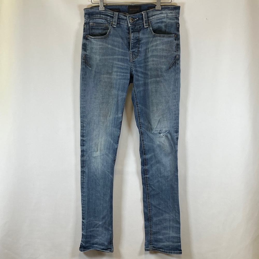 Outpost Makers Jeans Men's 31x32 Button Fly Distressed Slim Straight Jean
